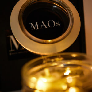 เทียนหอมกลิ่นกัญชาจาก MAOs