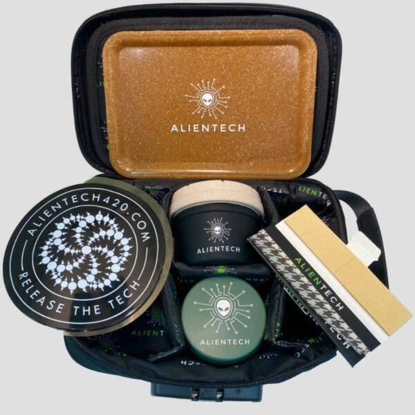 AlienTech Travel Kit Product photo with lid open raw tray